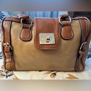 ⭐️Source Unknown Tan and Brown Satchel
